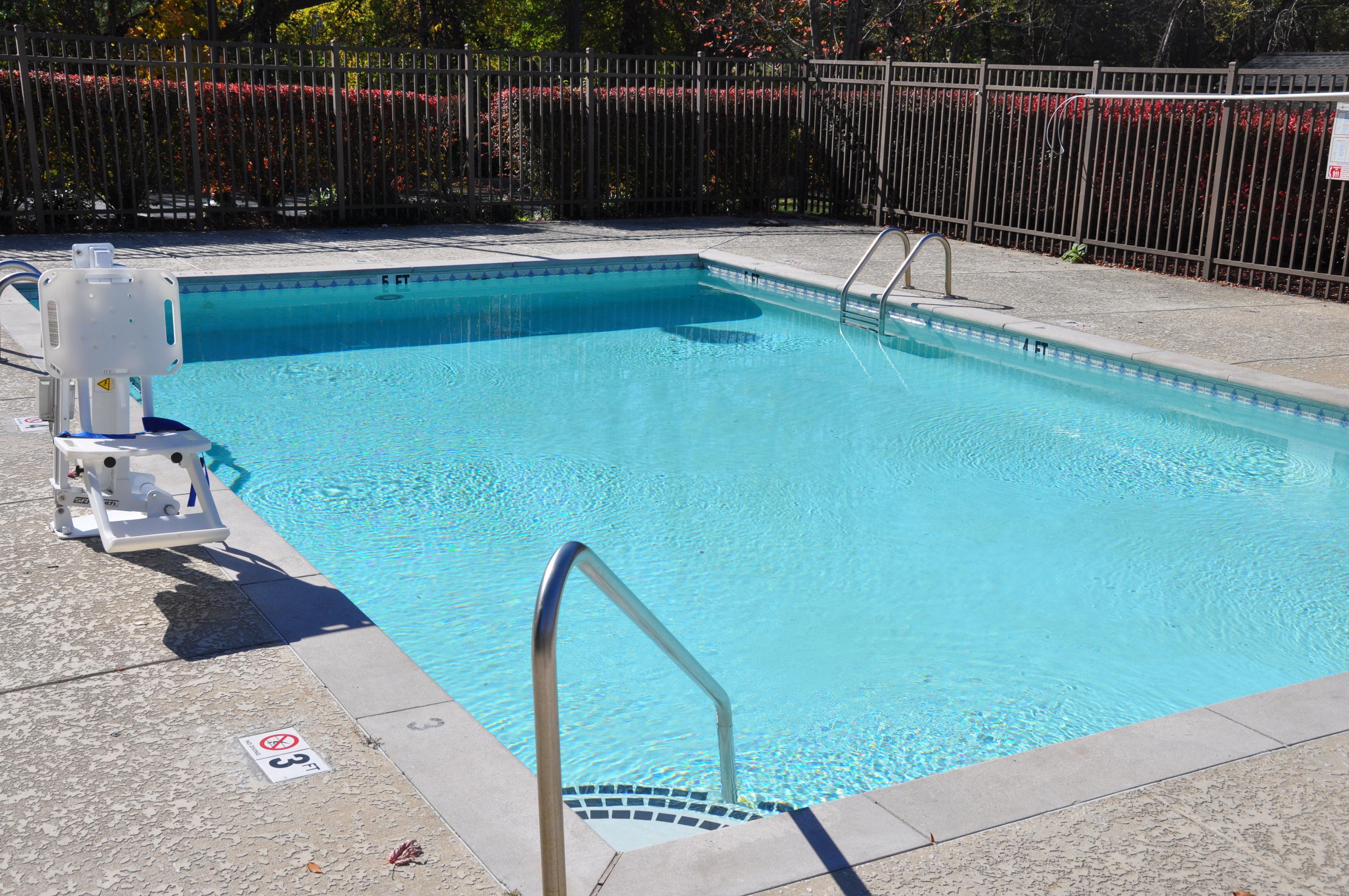 Holiday Inn Express Brentwood-South Cool Springs By Ihg Bagian luar foto