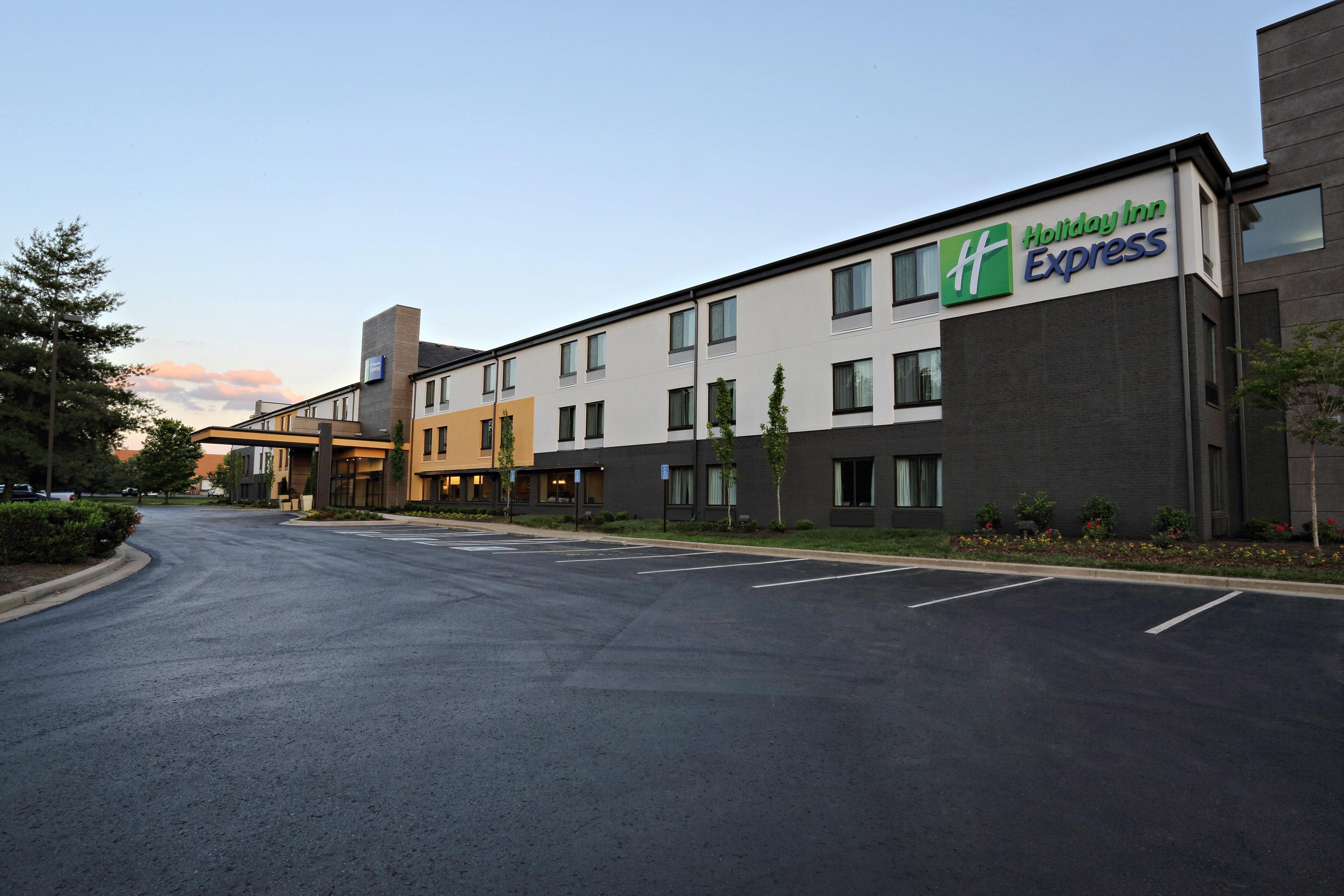 Holiday Inn Express Brentwood-South Cool Springs By Ihg Bagian luar foto