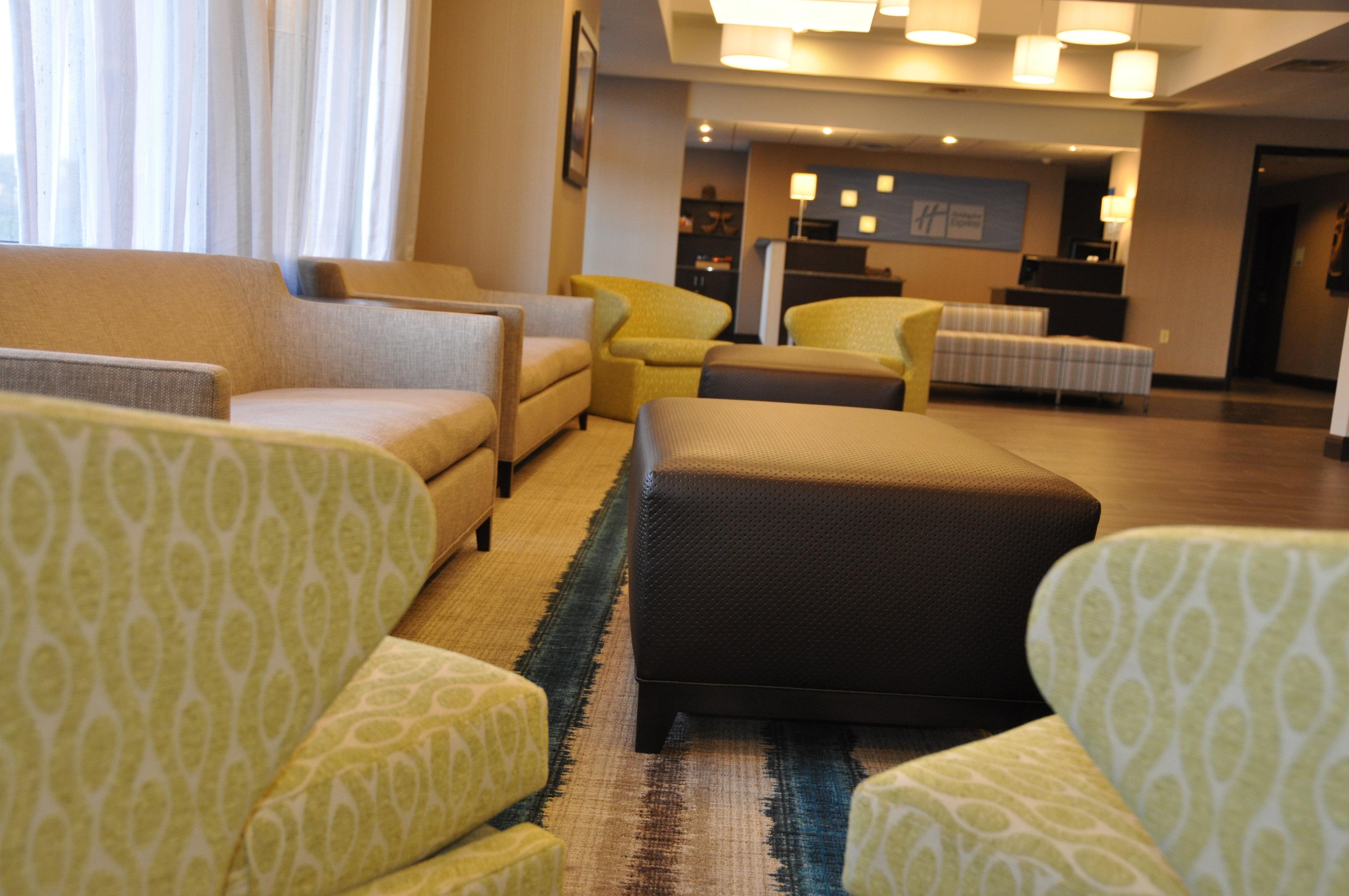 Holiday Inn Express Brentwood-South Cool Springs By Ihg Bagian luar foto